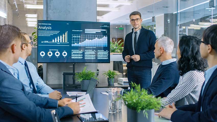 Empresas Líderes en Servicios en España: Referentes del Mercado Nacional